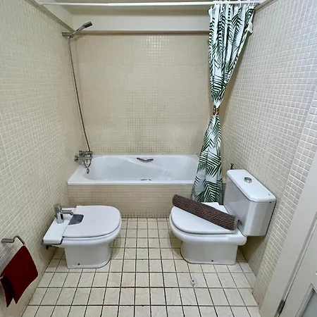 Gecko With Private Parking - 1 Minutes From The Oceanfront! Lejlighed