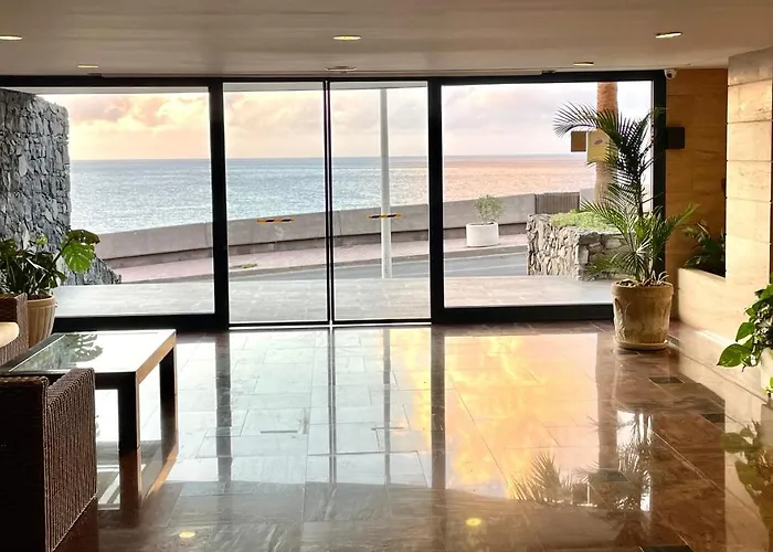 Gecko With Private Parking - 1 Minutes From The Oceanfront! Διαμέρισμα *