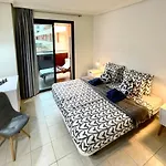 Gecko With Private Parking - 1 Minutes From The Oceanfront! Lejlighed
