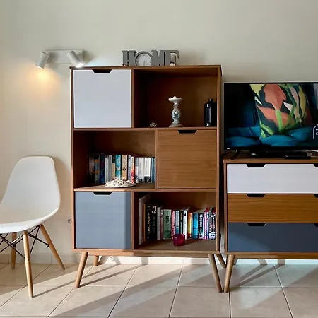 Gecko With Private Parking - 1 Minutes From The Oceanfront! Apartment *