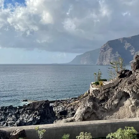 Gecko With Private Parking - 1 Minutes From The Oceanfront! * Puerto de Santiago (Tenerife)