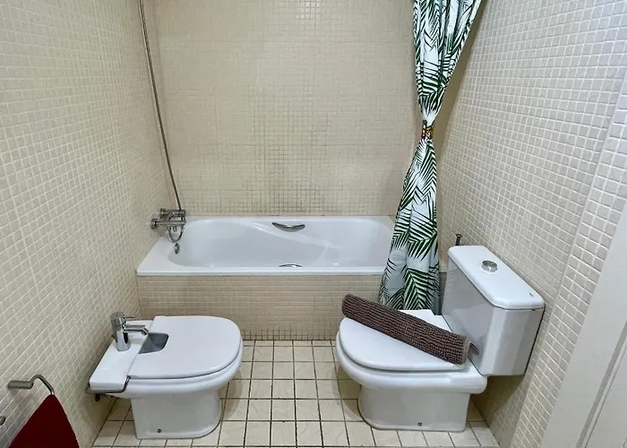 Gecko With Private Parking - 1 Minutes From The Oceanfront! Lejlighed