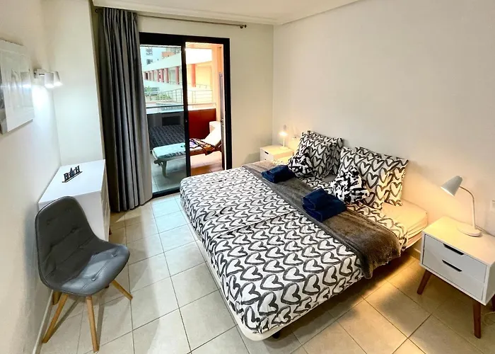 Gecko With Private Parking - 1 Minutes From The Oceanfront! Lejlighed